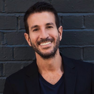 Alex Michaelides pic